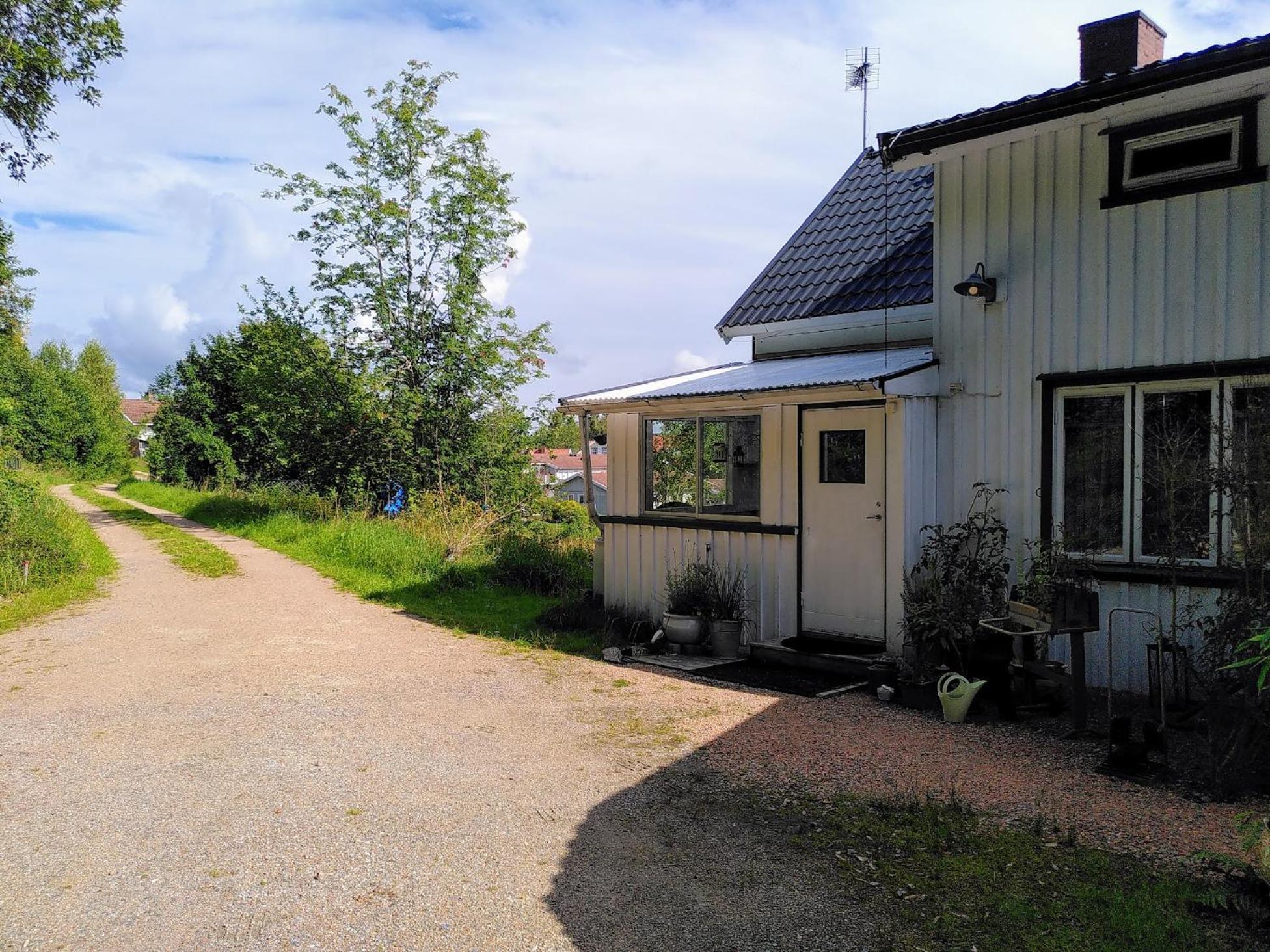 Laegenhet Naturnaera I Henån Esterno foto