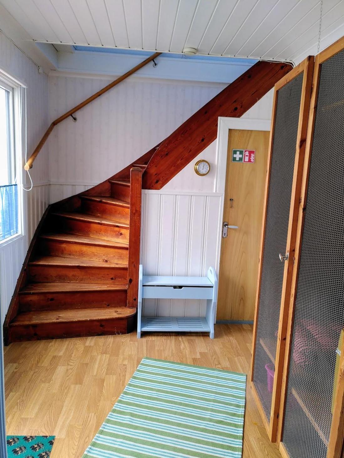 Laegenhet Naturnaera I Henån Esterno foto